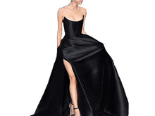 Load image into Gallery viewer, Scoop Draped Black Satin Bustier Wedding Gowns High Slit with Pockets - promboutiqueonline