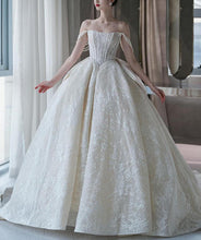 Load image into Gallery viewer, Princess Sleeveless Corset Bridal Gowns Tube Lace Wedding Dresses with Big Bowknot - promboutiqueonline
