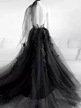Load image into Gallery viewer, Black Tulle Gothic Wedding Dresses Sideslit with Veil Halloween Appliqued Wedding Gowns - promboutiqueonline