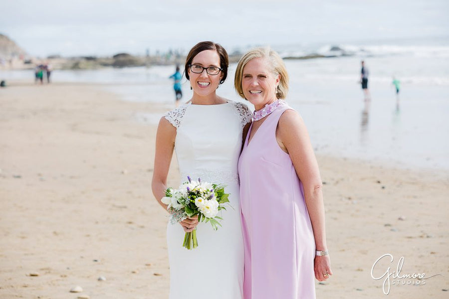 What Should Mother of The Bride Wear to A Beach Wedding?