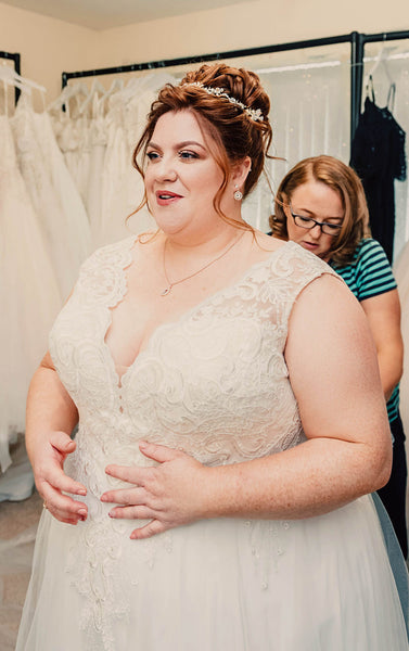 Flattering Wedding Dress Styles for Curvy Figures