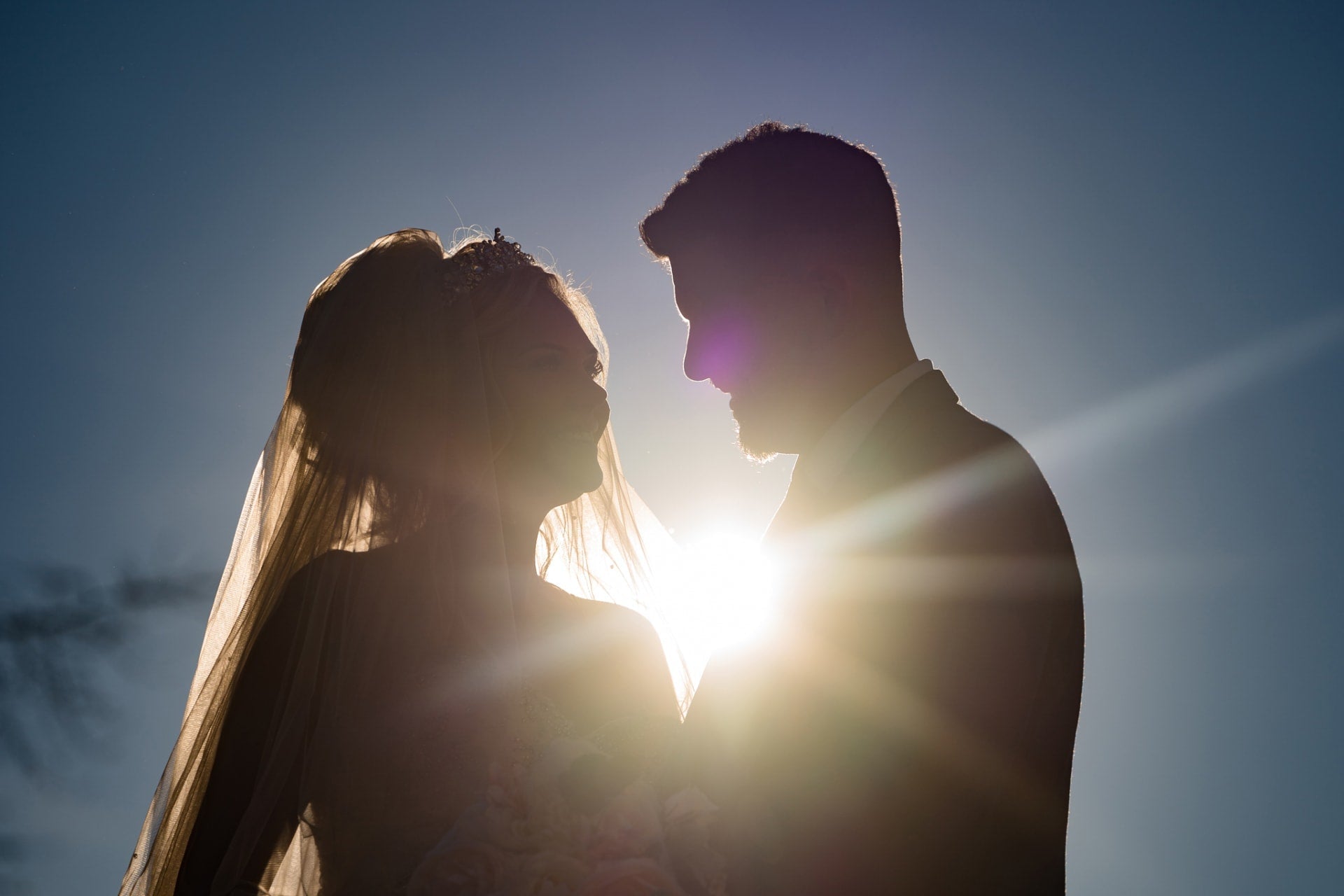 Don't Miss the Magic: The Ultimate Wedding Golden Hour Cheat Sheet
