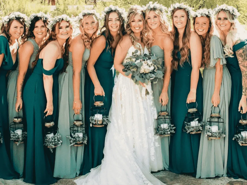 💍 What Does the Bride Do for Her Bridesmaids?