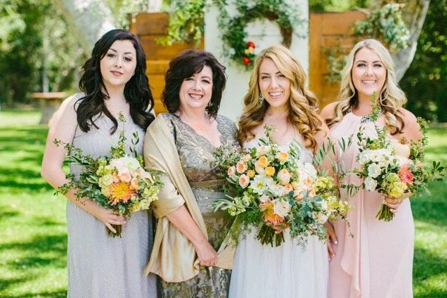 What Should the Mother of the Bride and Mother of the Groom Wear in Spring?