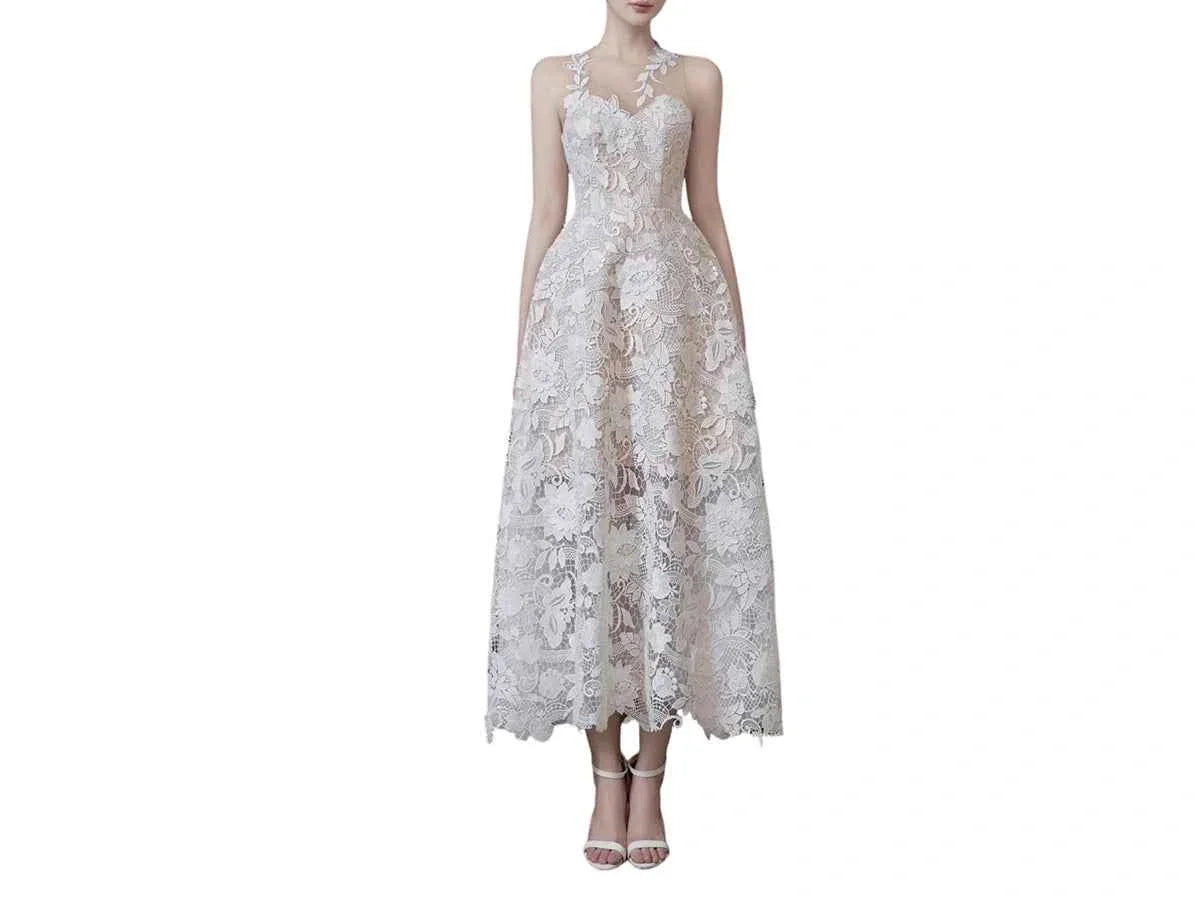Lace Civil Wedding Dress: The Elegant Choice for a Modern Courthouse Bride