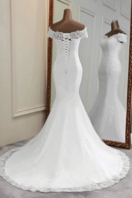 Appliquéd Mermaid Lace Wedding Gown with Off the Shoulder Design and Short Sleeves
