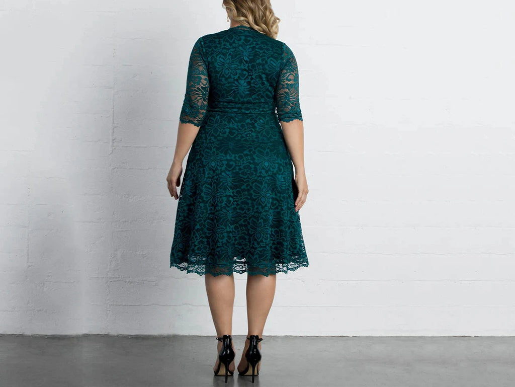 Emerald Green Mother of the Bride Dress with Half Sleeves - Knee Length Elegance