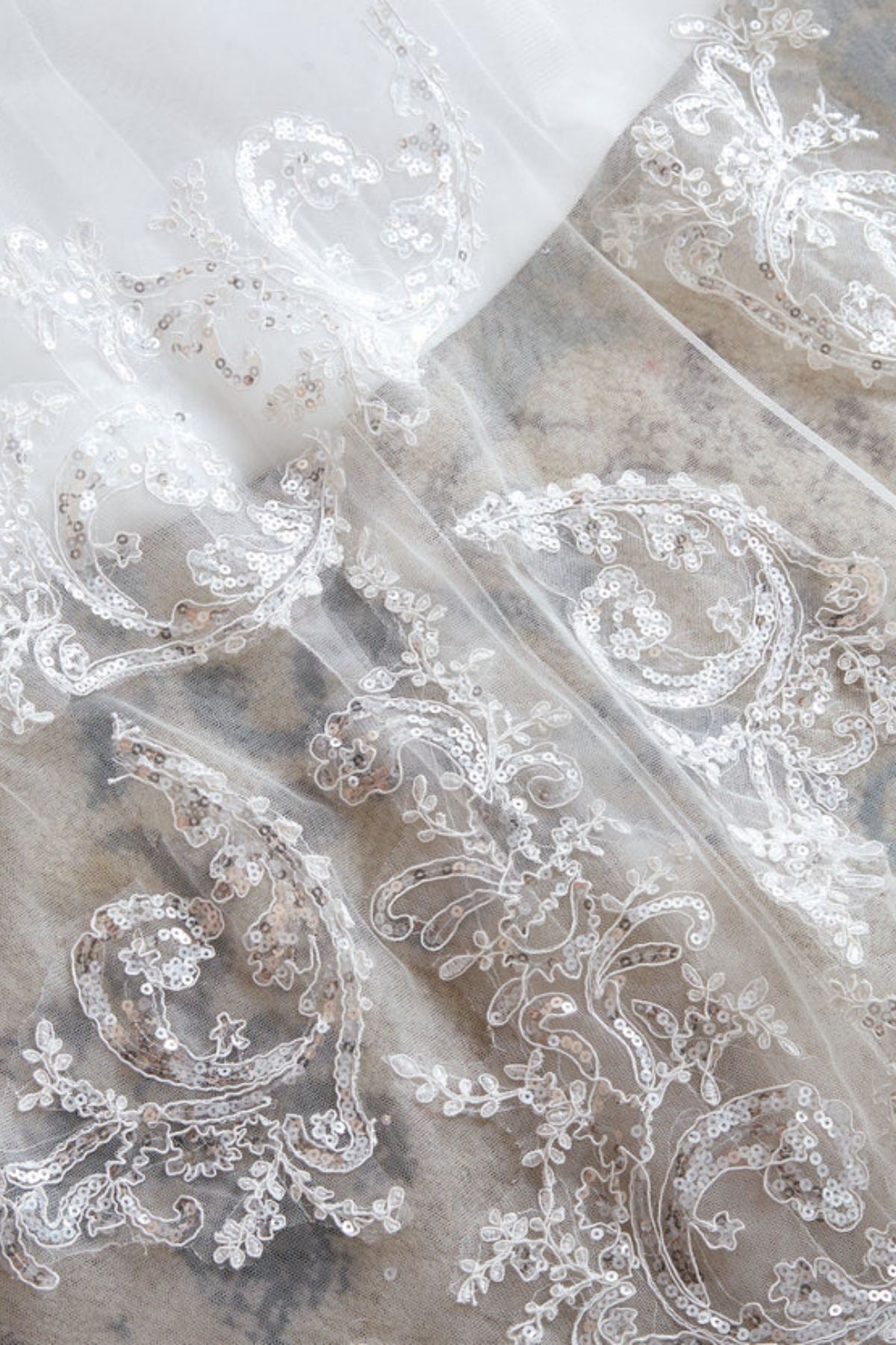 appliques details on the dress