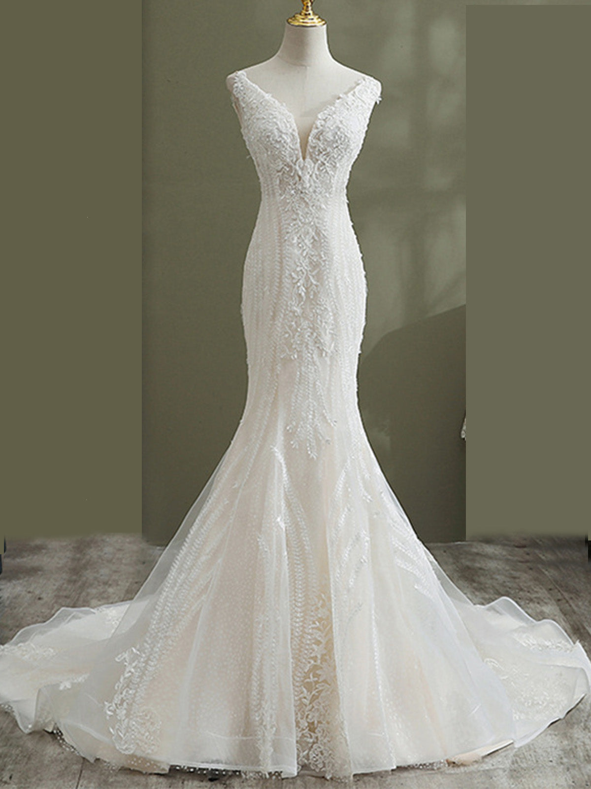 Sheer V-neck Long Floral Lace Mermaid Wedding Dresses - promboutiqueonline