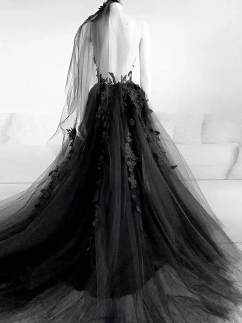 Black Tulle Gothic Wedding Dresses Sideslit with Veil Halloween Appliqued Wedding Gowns - promboutiqueonline