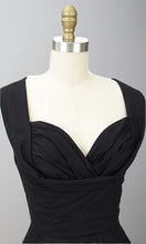 Load image into Gallery viewer, 1950s Style Shelf Bust Short Bridesmaid Dresses Retro Little Black Dresses P376