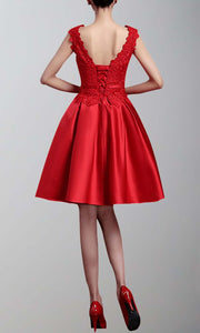Short Applique Red Lace Up Bridesmaid Dress with Oblong Neckline P430