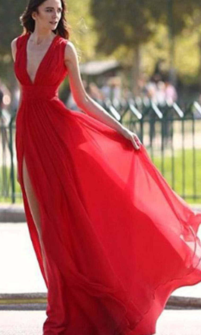 Flowy Long Red Prom Dresses With Plunge V-neck