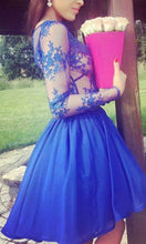 Load image into Gallery viewer, Blue V-neck Lace Prom Dresses Long Sleeves in Knee Length P516